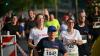 Um die 1500 Läuferinnen und Läufer nehmen am Donnerstag (13.06.24) am sogenannten WUE2RUN Firmenlauf in Würzburg teil. Bei Abendsonne und milden Temperaturen passieren die Teilnehmer gegen 20 Uhr den Oberen Mainkai.