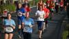 Um die 1500 Läuferinnen und Läufer nehmen am Donnerstag (13.06.24) am sogenannten WUE2RUN Firmenlauf in Würzburg teil. Bei Abendsonne und milden Temperaturen passieren die Teilnehmer gegen 20 Uhr den Oberen Mainkai.
