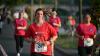 Um die 1500 Läuferinnen und Läufer nehmen am Donnerstag (13.06.24) am sogenannten WUE2RUN Firmenlauf in Würzburg teil. Bei Abendsonne und milden Temperaturen passieren die Teilnehmer gegen 20 Uhr den Oberen Mainkai.