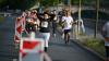 Um die 1500 Läuferinnen und Läufer nehmen am Donnerstag (13.06.24) am sogenannten WUE2RUN Firmenlauf in Würzburg teil. Bei Abendsonne und milden Temperaturen passieren die Teilnehmer gegen 20 Uhr den Oberen Mainkai.