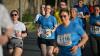 Um die 1500 Läuferinnen und Läufer nehmen am Donnerstag (13.06.24) am sogenannten WUE2RUN Firmenlauf in Würzburg teil. Bei Abendsonne und milden Temperaturen passieren die Teilnehmer gegen 20 Uhr den Oberen Mainkai.