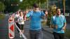 Um die 1500 Läuferinnen und Läufer nehmen am Donnerstag (13.06.24) am sogenannten WUE2RUN Firmenlauf in Würzburg teil. Bei Abendsonne und milden Temperaturen passieren die Teilnehmer gegen 20 Uhr den Oberen Mainkai.