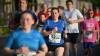 Um die 1500 Läuferinnen und Läufer nehmen am Donnerstag (13.06.24) am sogenannten WUE2RUN Firmenlauf in Würzburg teil. Bei Abendsonne und milden Temperaturen passieren die Teilnehmer gegen 20 Uhr den Oberen Mainkai.