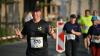 Um die 1500 Läuferinnen und Läufer nehmen am Donnerstag (13.06.24) am sogenannten WUE2RUN Firmenlauf in Würzburg teil. Bei Abendsonne und milden Temperaturen passieren die Teilnehmer gegen 20 Uhr den Oberen Mainkai.