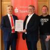 Freuen sich über die Gründung der "Bürgerstiftung Sand am Main" (von links): Stiftungsberaterin Manuela Ledermann, Vorstandsvorsitzenden Peter Schleich, Bürgermeister Jörg Kümmel, Gemeinde-Geschäftsführer Matthias Zink und Stiftungsberater Erich Kuhn.