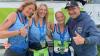 Die drei Lauffreundinnen Daniela Mültner, Tanja Dietrich und Manuela Greier mit BLSV-Präsidenten Jörg Ammon nach dem gemeinsamen Zieleinlauf.
