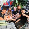 Laue Nächte und gute Stimmung: Zahlreiche Menschen verfolgen am Sonntag (25.08.24) das Gemeinsam Dreisam Festival in der Waldschänke Dornheim in Würzburg. Das Festival ist ein gemeinsames Projekt der vier Würzburger Jugendkulturhäuser b-hof, Cairo, Immerhin und Kellerperle.