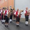 Wertvolle handgearbeitete Trachten, eine bunte Mischung der Generationen, traditionelle Kirchweihtänze und Frohsinn für Mitwirkende und Gäste der Röthleiner Kirchweih - auch bei Regen!