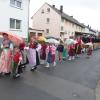 Wertvolle handgearbeitete Trachten, eine bunte Mischung der Generationen, traditionelle Kirchweihtänze und Frohsinn für Mitwirkende und Gäste der Röthleiner Kirchweih - auch bei Regen!