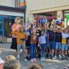Über Spielgeräte von der AOK Direktion Würzburg freute sich die Kinder der Grundschule Marktbreit.