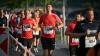 Um die 1500 Läuferinnen und Läufer nehmen am Donnerstag (13.06.24) am sogenannten WUE2RUN Firmenlauf in Würzburg teil. Bei Abendsonne und milden Temperaturen passieren die Teilnehmer gegen 20 Uhr den Oberen Mainkai.