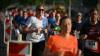 Um die 1500 Läuferinnen und Läufer nehmen am Donnerstag (13.06.24) am sogenannten WUE2RUN Firmenlauf in Würzburg teil. Bei Abendsonne und milden Temperaturen passieren die Teilnehmer gegen 20 Uhr den Oberen Mainkai.