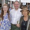 Bei idealem Wanderwetter kamen viele Hundert Gäste zur diesjährigen Weinlagenwanderung der Spielvereinigung Stetten und dem Winzerverein St. Urban in die Weinberge über dem Maintal. Ehrengast und Besuchermagnet war die Schauspielerin Michaela May.