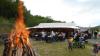 Das jährliche Sonnwendfeuer in Juni erfreut jung und alt. Das jährliche Sonnwendfeuer in Juni erfreut jung und alt.