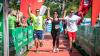 Zahlreiche Läuferinnen und Läufer nehmen am Samstag 08.06.24 am 10 K und 21 K Lauf beim MainCityRun am Baggersee in Schweinfurt teil.