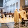 „So wünsche ich Ihnen, mehr und mehr den Blick Jesu einzunehmen und sich verwandeln zu lassen.“ Das meint die Oblation, erklärte Abt Michael, die tiefe Verbindung mit Christus. Der eigentliche Oblationsritus erinnert an das Professversprechen der Mönche. Sie versprachen ein Leben nach dem Evangelium in der Tradition des heiligen Benedikt und der Gemeinschaft von Münsterschwarzach.