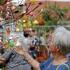 Blumen über Blumen, dazu eine Vielzahl von Ideen für den Garten und kulinarische Genüsse konnten viele Besucher bei der diesjährigen Kunst- und Gartenmesse am Samstag und am Sonntag in Arnstein erleben.