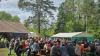 Das Bild zeigt die Besucher beim Saueichefest.
