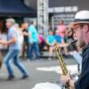 Zahlreiche Menschen besuchen am Montag 20.05.24 das traditionelle Pfingstweinfest der Winzer Sommerach. Ein umfangreiches Musikprogramm, kulinarische Köstlichkeiten und die Weine aus dem Weinkeller der Genossenschaft machen Lust und Laune auf den Sommer.