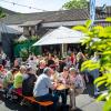 Zahlreiche Menschen besuchen am Montag 20.05.24 das traditionelle Pfingstweinfest der Winzer Sommerach. Ein umfangreiches Musikprogramm, kulinarische Köstlichkeiten und die Weine aus dem Weinkeller der Genossenschaft machen Lust und Laune auf den Sommer.