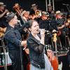 Zahlreiche Menschen besuchen am Montag 20.05.24 das traditionelle Pfingstweinfest der Winzer Sommerach. Ein umfangreiches Musikprogramm, kulinarische Köstlichkeiten und die Weine aus dem Weinkeller der Genossenschaft machen Lust und Laune auf den Sommer.