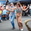 Zahlreiche Menschen besuchen am Montag 20.05.24 das traditionelle Pfingstweinfest der Winzer Sommerach. Ein umfangreiches Musikprogramm, kulinarische Köstlichkeiten und die Weine aus dem Weinkeller der Genossenschaft machen Lust und Laune auf den Sommer.