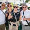 Zahlreiche Menschen besuchen am Montag 20.05.24 das traditionelle Pfingstweinfest der Winzer Sommerach. Ein umfangreiches Musikprogramm, kulinarische Köstlichkeiten und die Weine aus dem Weinkeller der Genossenschaft machen Lust und Laune auf den Sommer.