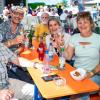 Zahlreiche Menschen besuchen am Montag 20.05.24 das traditionelle Pfingstweinfest der Winzer Sommerach. Ein umfangreiches Musikprogramm, kulinarische Köstlichkeiten und die Weine aus dem Weinkeller der Genossenschaft machen Lust und Laune auf den Sommer.