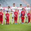 Die Würzburger Kickers gewinnen das letzte Heimspiel am Samstag 18.05.24 gegen die DJK Vilzing souverän mit 4:0 in der AKON Arena in Würzburg. Nach dem Spiel werden sie vom BFV zum Regionalliga Meister 2024 geehrt.