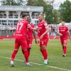 Jetzt zappelt der Ball aber im Vilzinger Tor! Caciel wird wieder mustergültig freigespielt und trifft im Anschluss mit einem Flachschuss in die linke Ecke. Da ist die Führung für die Kickers! Neuer Spielstand 1:0. Die Würzburger Kickers gewinnen das letzte Heimspiel am Samstag 18.05.24 gegen die DJK Vilzing souverän mit 4:0 in der AKON Arena in Würzburg. Nach dem Spiel werden sie vom BFV zum Regionalliga Meister 2024 geehrt.