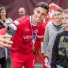 Die Würzburger Kickers gewinnen das letzte Heimspiel am Samstag 18.05.24 gegen die DJK Vilzing souverän mit 4:0 in der AKON Arena in Würzburg. Nach dem Spiel werden sie vom BFV zum Regionalliga Meister 2024 geehrt.