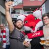 Die Würzburger Kickers gewinnen das letzte Heimspiel am Samstag 18.05.24 gegen die DJK Vilzing souverän mit 4:0 in der AKON Arena in Würzburg. Nach dem Spiel werden sie vom BFV zum Regionalliga Meister 2024 geehrt.