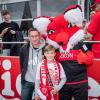Die Würzburger Kickers gewinnen das letzte Heimspiel am Samstag 18.05.24 gegen die DJK Vilzing souverän mit 4:0 in der AKON Arena in Würzburg. Nach dem Spiel werden sie vom BFV zum Regionalliga Meister 2024 geehrt.