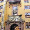 Das Portal der Alten Universität in der Domerschulstraße.