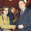 Die Herausforderin: Susanna von Dewitz gratuliert Thomas Maertens zum Wahlsieg.