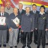 Ehrungen bei der Bischofsheim Wehr: Das Bild zeigt (vom links) Kommandant Thomas Geis, Rigobert Weyer (50 Jahre), Hanns Gernot Schonder (50 Jahre), Erich Friedel (60 Jahre), Lothar Mölter (60 Jahre), Norbert Gensler (40 Jahre), Hans Peter Schonder (25 Jahre), die Vorsitzende des Feuerwehrvereins Ulla Kleinhenz und Bürgermeister Udo Baumann.