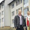 Neuer Wohnraum für Bad Kissingen: Die Schaible Immobilien GmbH & Co. KG aus Rastatt (im Bild Stefan Schaible und Alfred Jutt) hat Häuserblocks mit 84 Wohnungen in der ehemaligen Housing Area der US-Armee gekauft, um sie zu modernisieren und dann zu vermarkten.