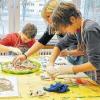 Kreative Zeitreise: Hier werden während des Latein-Projekttages im Gymnasium Bad Königshofen Mosaike gestaltet, wie es schon im alten Rom üblich war.