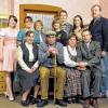 (geri)   „Vorhang auf“, heißt es ab 9. März für zehn Aufführungen der Theatergruppe Mühlhausen. Auf die Bühne in der alten Dorfschule bringen die begeisterten Laienspieler im 22. Spieljahr ihr neues Stück „Der Holzrudi oder Die unheilige Wallfahrt“, ein Lustspiel in drei Akten von Ralf Kaspari. Im Mittelpunkt steht der „Heilige Rudolf“, eine Holzfigur und Hauptattraktion eines kleinen Wallfahrtsortes. Doch die soll eine Fälschung sein, weshalb ein Professor die Echtheit der Statue beleuchten soll. Allerdings sind nicht alle im Dorf an der Wahrheit interessiert. Mehr verraten wollen die Akteure über die Handlung nicht, doch turbulente Ereignisse und gute Unterhaltung dürften sicher sein. Nach dem Premierenwochenende am 9., 10. und 11. März hebt sich der Vorhang an den drei folgenden Wochenenden für sieben weitere Aufführungen:  sonntags um 18.30 Uhr, an den anderen Spieltagen um 19.30 Uhr. Erste Karten gibt es am Samstag, 11. Februar, von 14 bis 16 Uhr im Sportheim und ab Montag, 13. Februar, bei Sport-König in Werneck,  (0 97 22) 61 20, während der Geschäftszeiten.