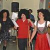 Applaus für die Hexen: (von links) Simone Reinhart, Vanessa Pfeufer und Bettina Reinhart traten beim Fasching der SpVgg Untersteinbach als „Schwarze Hex' vom Steigerwald“ auf.