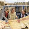 Die drei von der Bildstelle: Lena Zellfelder, Dr. Ina Katharina Uphoff und Eva Zimmer in den neuen Archivräumen in der ehemaligen Elementary School der US-Armee auf dem Uni-Campus.THOMAS OBERMEIER