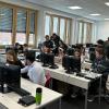 Erste Schritte beim Programmieren für die jungen Schülerinnen in Haßfurt