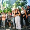 Um die 60 Pflegerinnen und Pfleger versammeln sich am Montag (13.05.24) unter dem Motto "Starke ver.di, starke Pflege" vor dem Seniorenstift des Juliusspitals in Würzburg zu einer Protestaktion. Anlässlich des Internationen Tags der Pflegenden am 12. Mai sind in der Region verschiedene Aktionen geplant, um auf die Bedeutung der Pflege aufmerksam zu machen, darunter die "aktive Mittagspause" am Juliusspital.