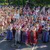 Mit einem viertägigen Musikfest, einem beeindruckenden Gemeinschaftschor aller anwesenden Musikanten und klangvollem Festumzug feierten die Rienecker Musikanten ihr 50-jähriges Bestehen und luden auch zum Kreismusikfest ein.