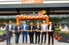 Bei der Tegut-Neueröffnung in Zeil (von links): Thomas Stäb, Christian Schwab, Thomas Stadelmann, Michael Erhart, Eduard Bock, Klaus Diegelmann und Thomas Gutberlet.