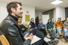 Bei regelmäßigen Treffen besprechen Bariş Yüksel (links) und Angela Nasimi gemeinsam mit ihrem Team den Ablauf der Würzburger Woche gegen Rassismus. Bei regelmäßigen Treffen besprechen Bariş Yüksel (links) und Angela Nasimi gemeinsam mit ihrem Team den Ablauf der Würzburger Woche gegen Rassismus.