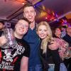 Zahlreiche Menschen besuchen am Samstag 04.05.24 das Weinfest in Untereisenheim mit Musik von den Troglauer Buam.