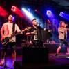 Zahlreiche Menschen besuchen am Samstag 04.05.24 das Weinfest in Untereisenheim mit Musik von den Troglauer Buam.