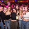 Zahlreiche Menschen besuchen am Samstag 04.05.24 das Weinfest in Untereisenheim mit Musik von den Troglauer Buam.