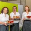 Zahlreiche Menschen nehmen am Samstag (04.05.24) an dem Empfang zum 75. Geburtstag von Hans Michelbach (CSU) im Festsaal des Kreuzklosters in Gemünden teil.